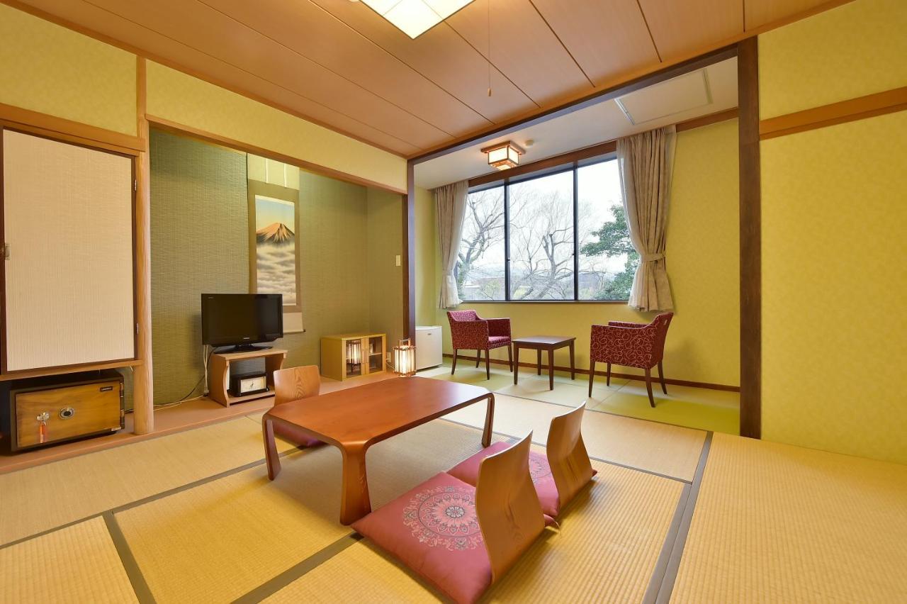 Готель Kkr Kyoto Kuniso Екстер'єр фото